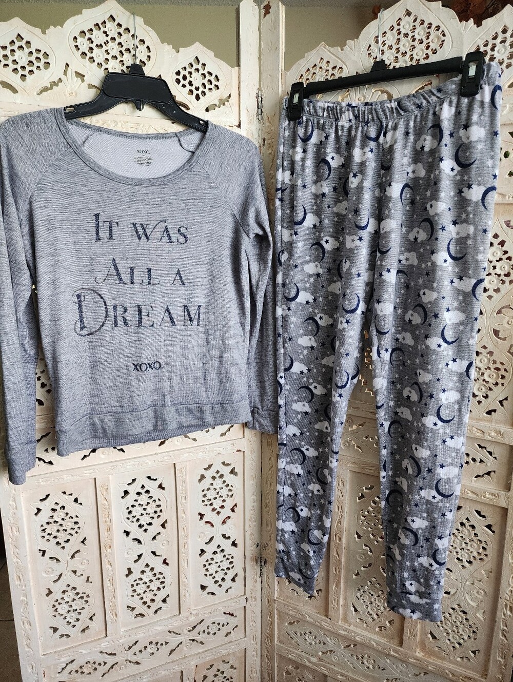XOXO It Was All A Dream Grey Pajama Set- Long Sleeve & Pants- Womens Size Medium